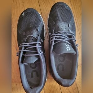 ON black white women's cloudtec running sneakers